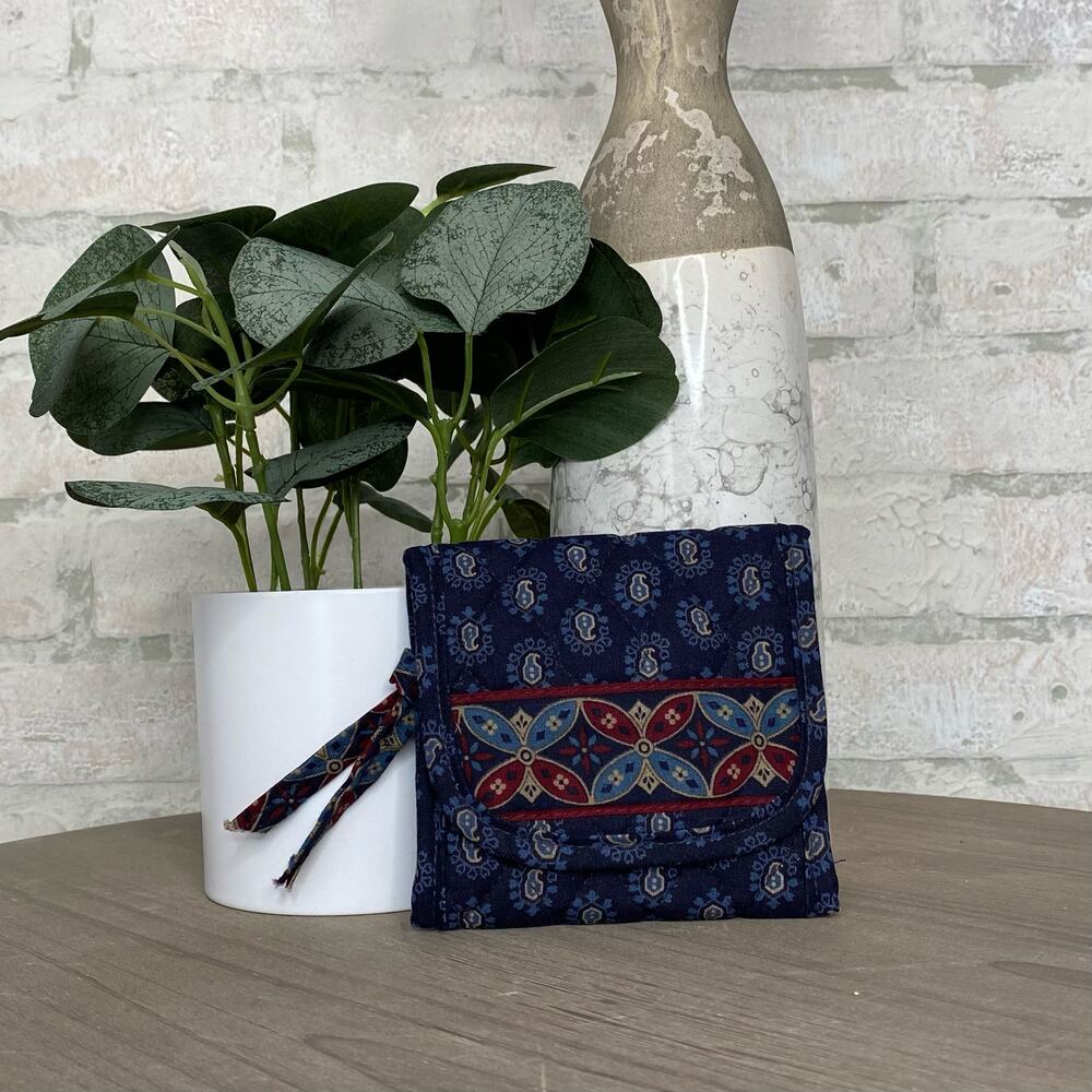 Vera Bradley | Vintage Retired Classic Navy Square Velcro Wallet